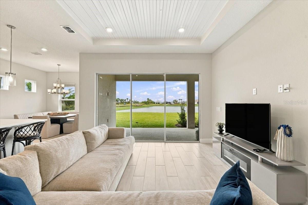 13705 IONA AVE — photo 8