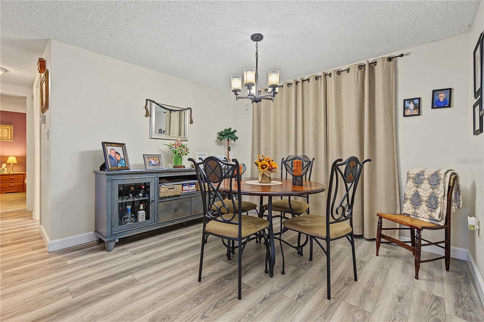 7512 HOLLY LAKE LN — photo 8