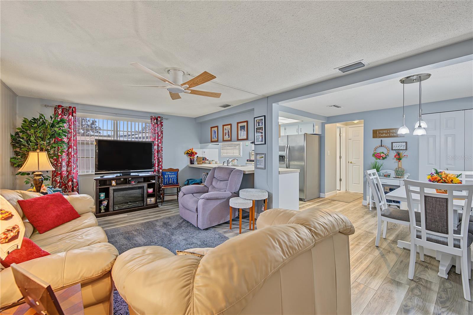 7512 HOLLY LAKE LN — photo 16