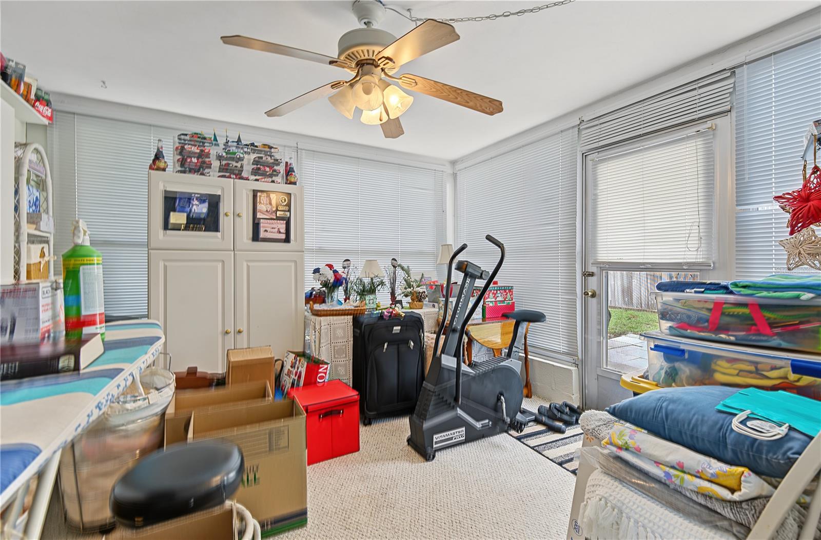 7512 HOLLY LAKE LN — photo 24