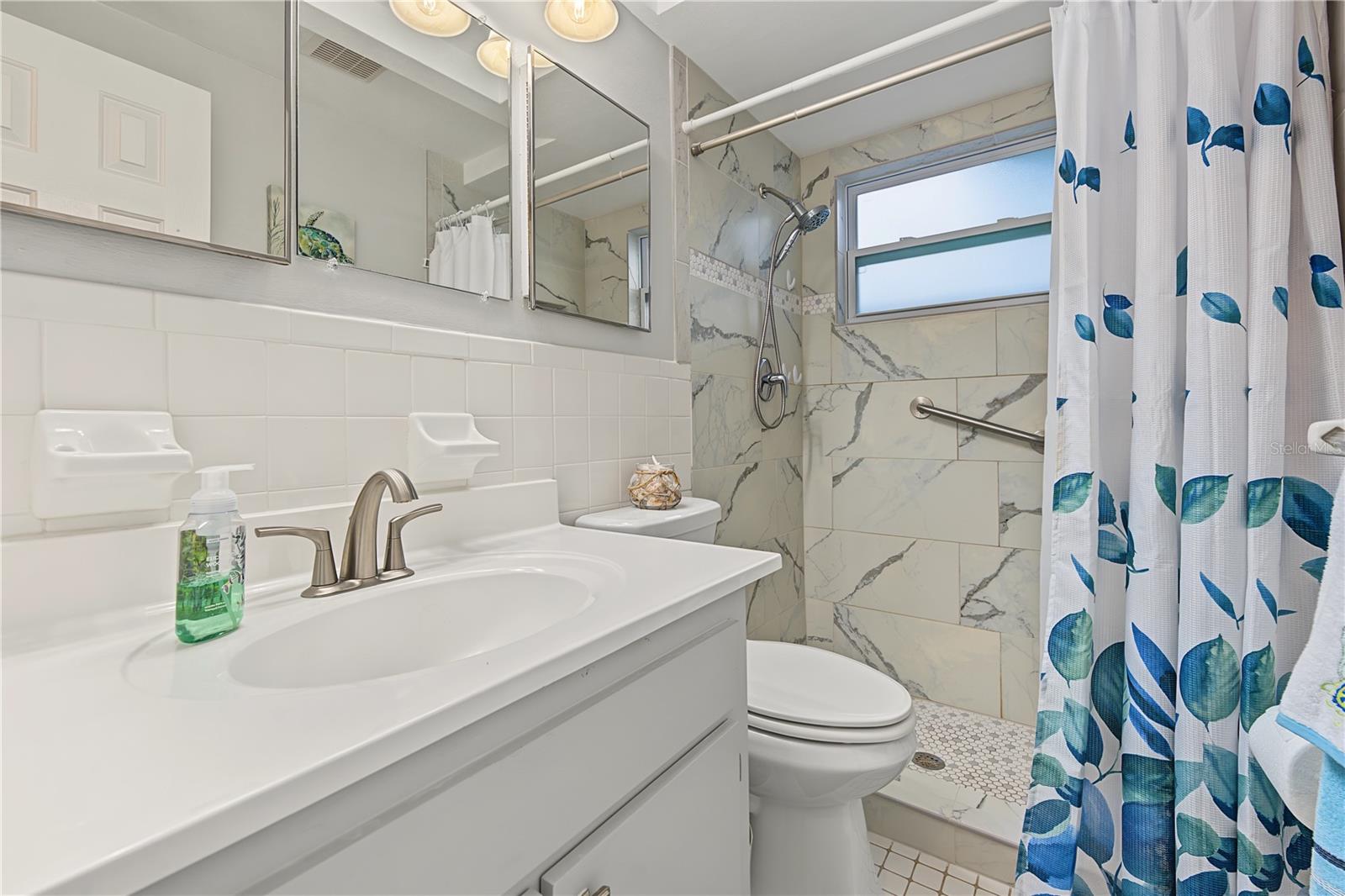 7512 HOLLY LAKE LN — photo 22