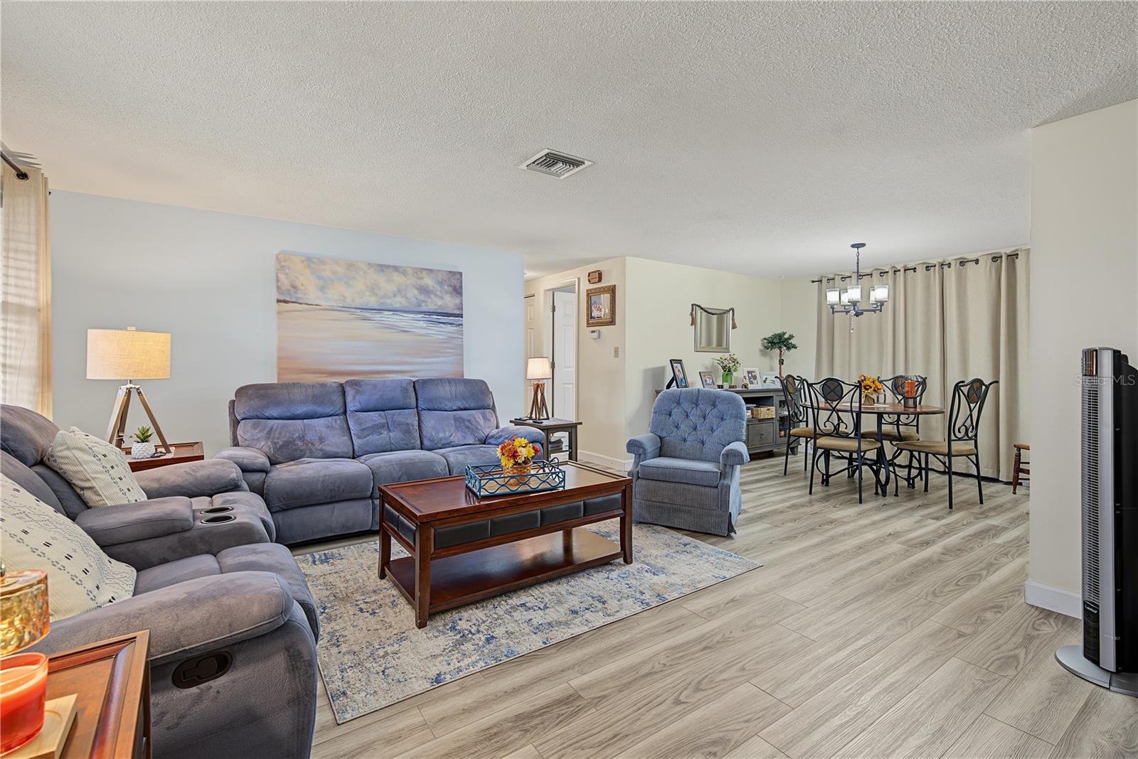7512 HOLLY LAKE LN — photo 5