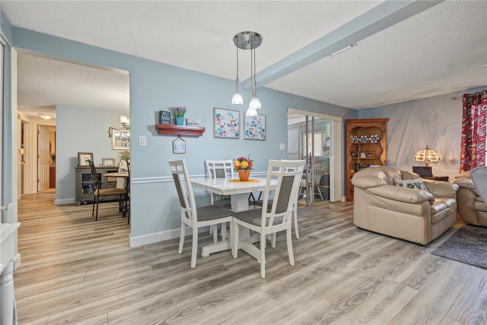7512 HOLLY LAKE LN — photo 15
