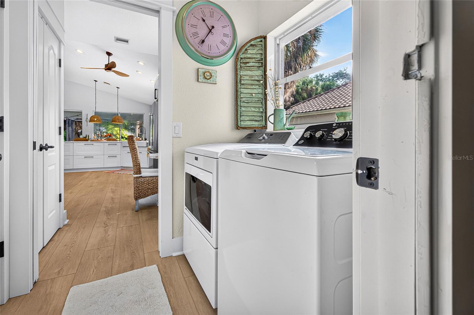 836 CONNEMARA CIR — photo 14