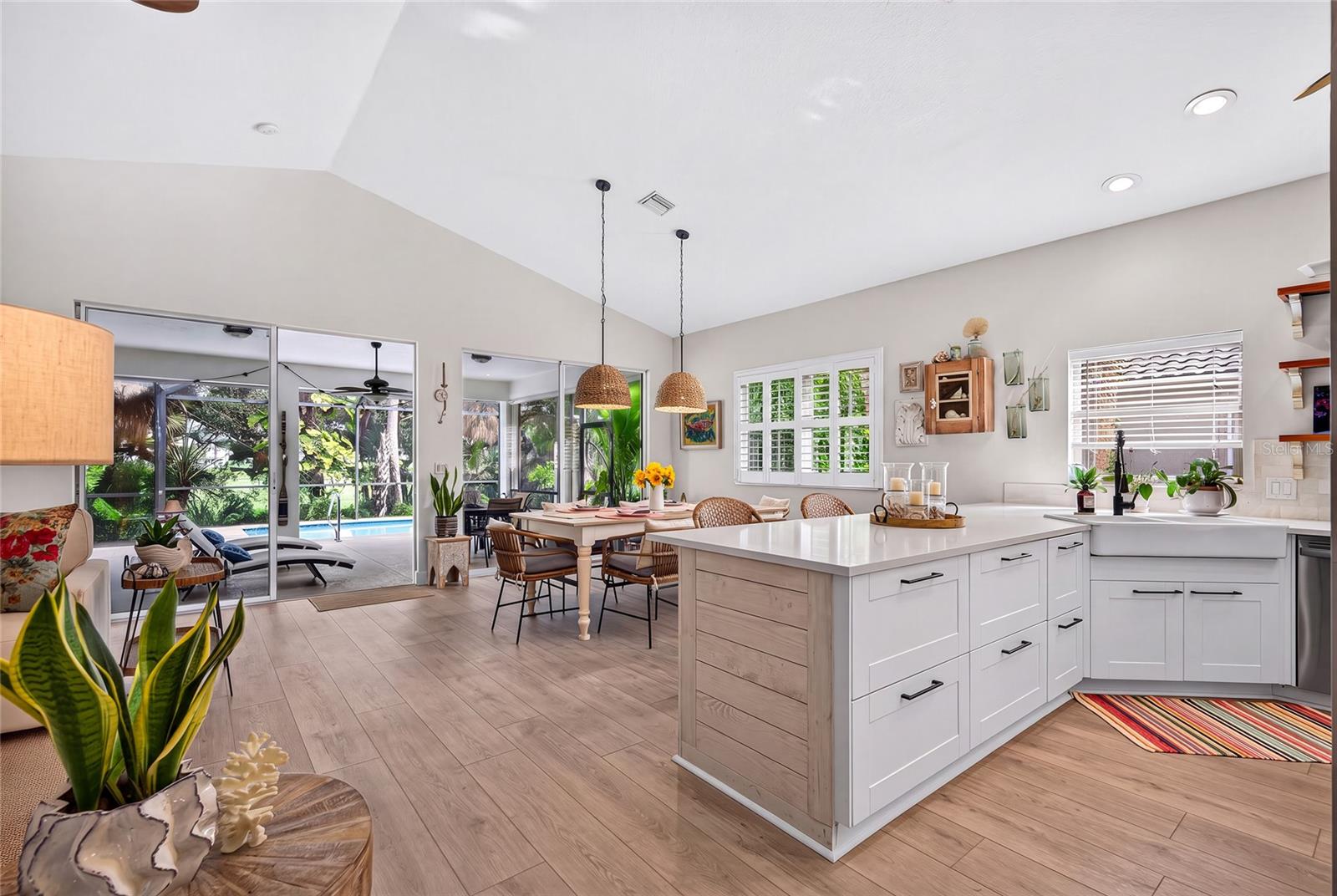 836 CONNEMARA CIR — photo 44