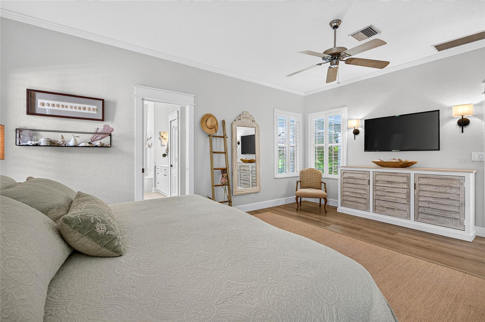 836 CONNEMARA CIR — photo 8