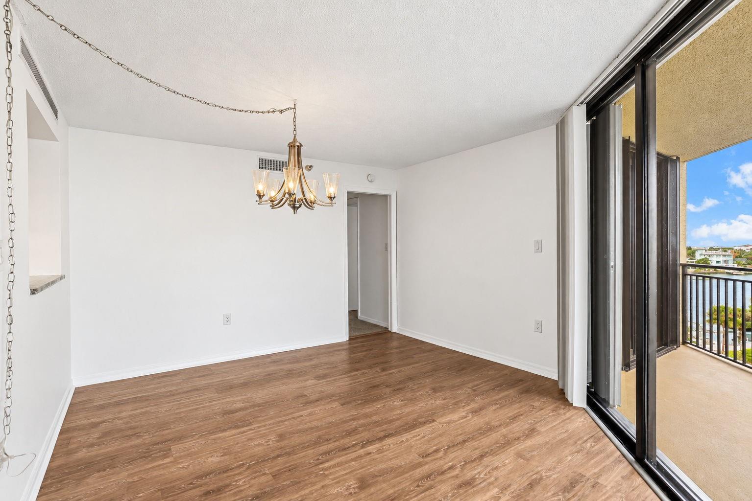 690 ISLAND WAY #606 — photo 21