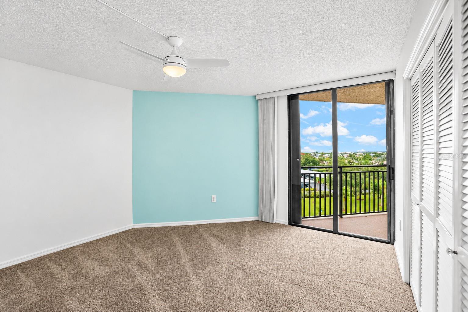 690 ISLAND WAY #606 — photo 28