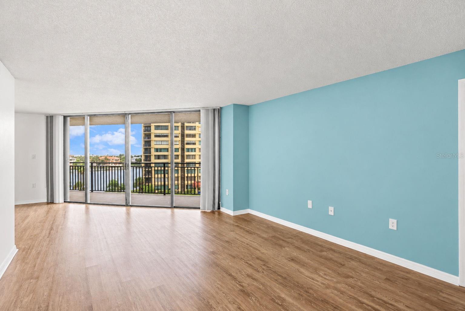 690 ISLAND WAY #606 — photo 13