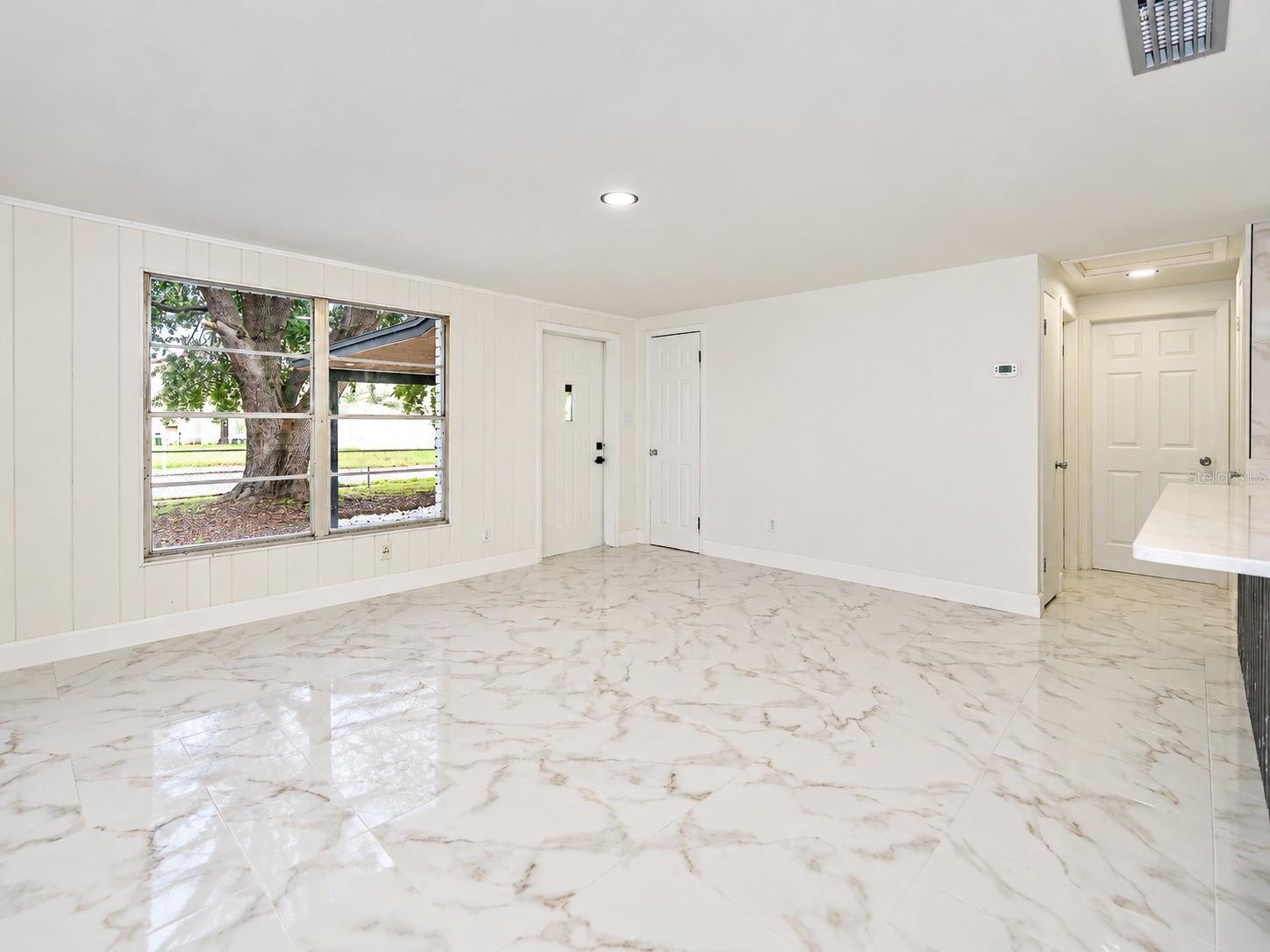4408 W ELM ST — photo 10