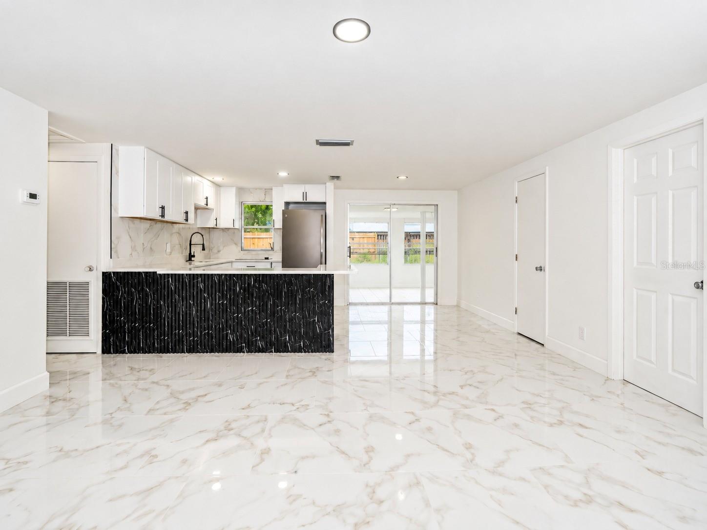 4408 W ELM ST — photo 5