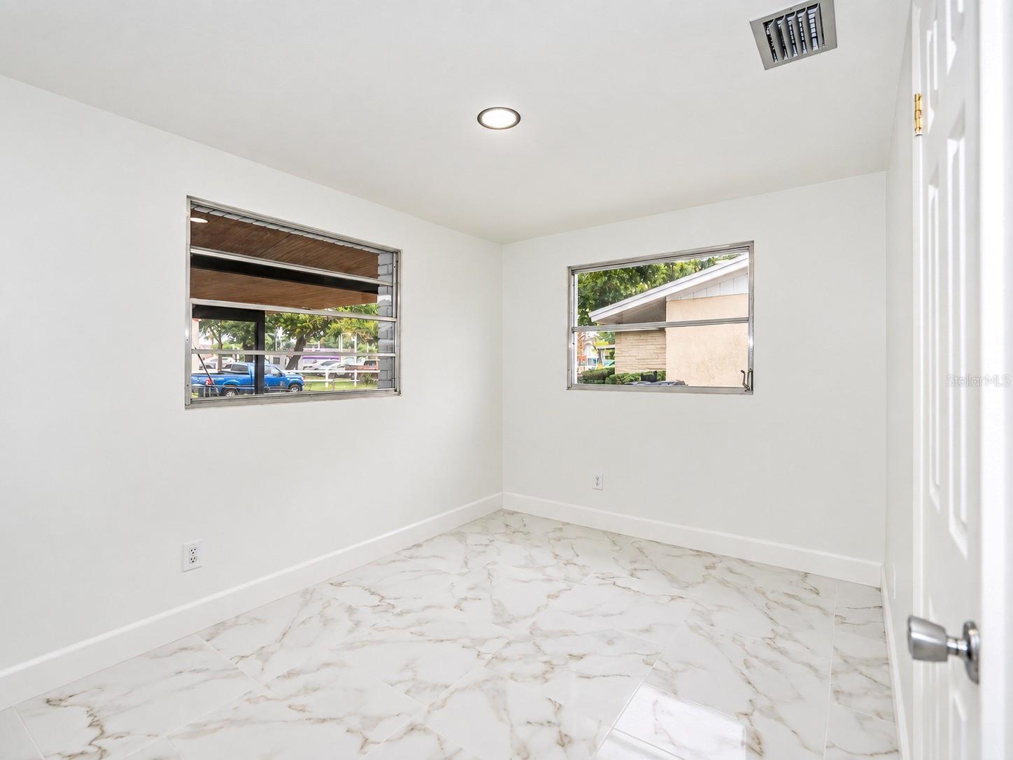 4408 W ELM ST — photo 13