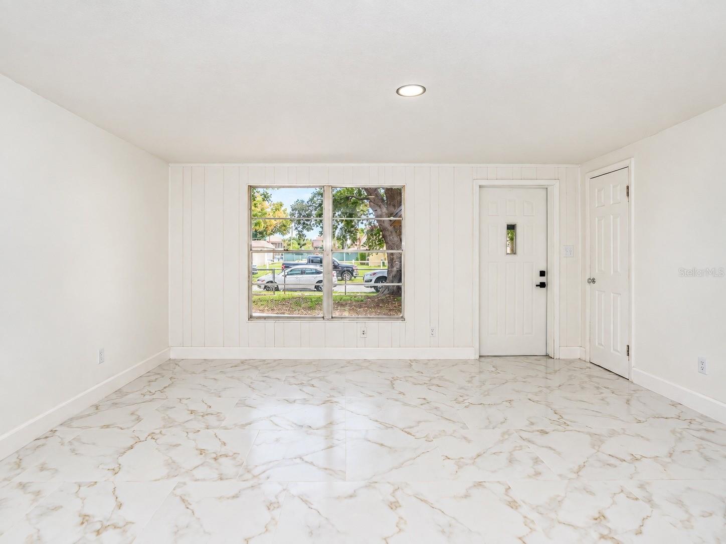 4408 W ELM ST — photo 9
