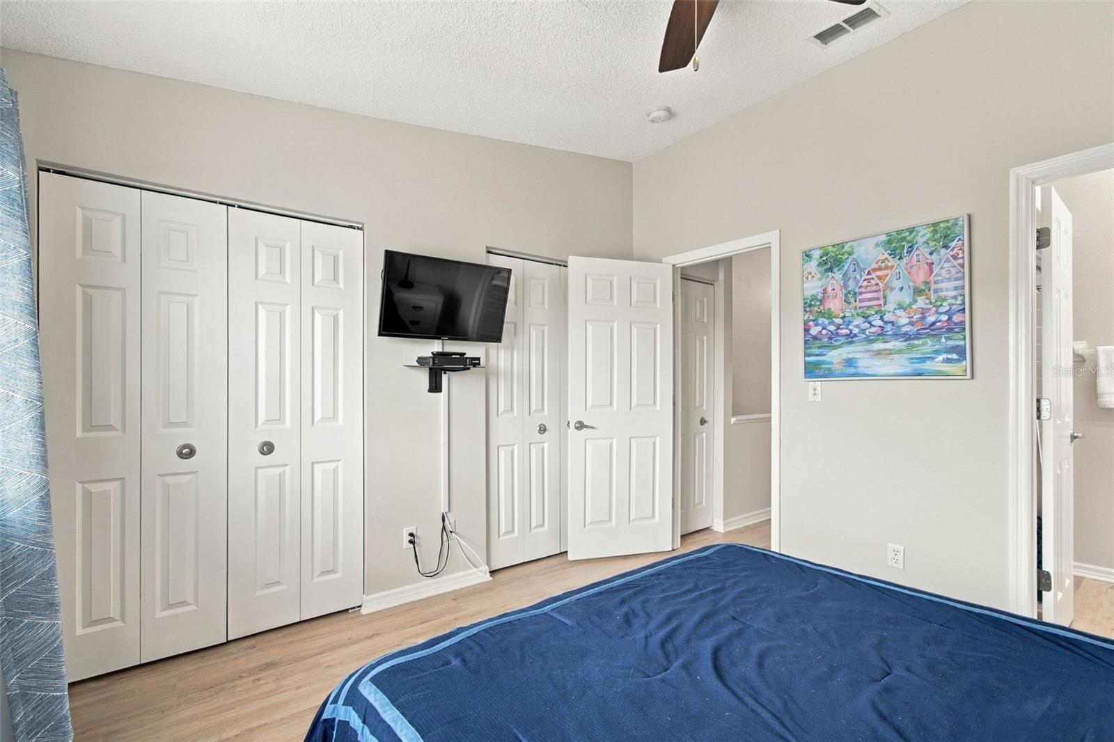 405 MADEIRA CIR — photo 37