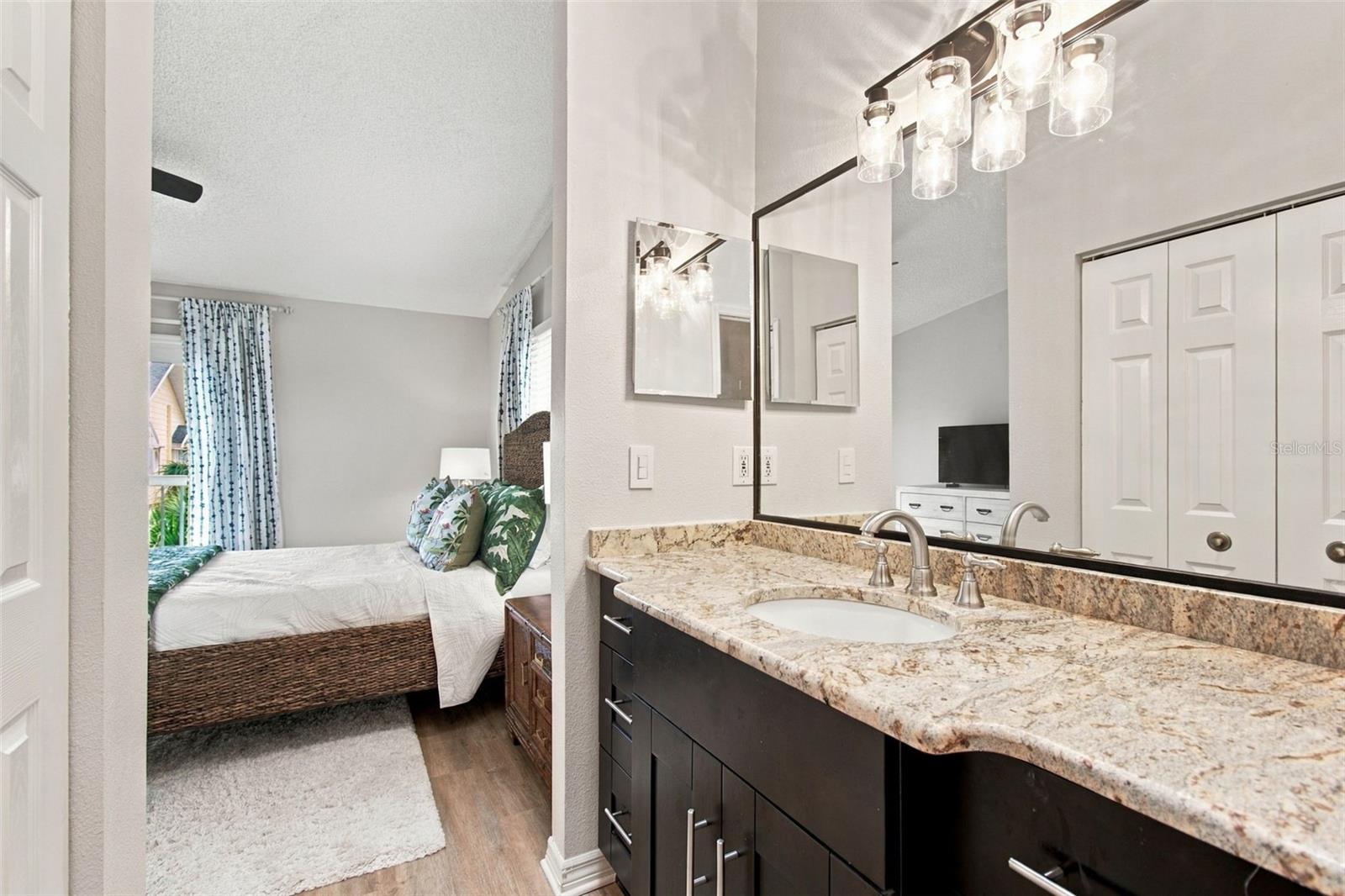 405 MADEIRA CIR — photo 31