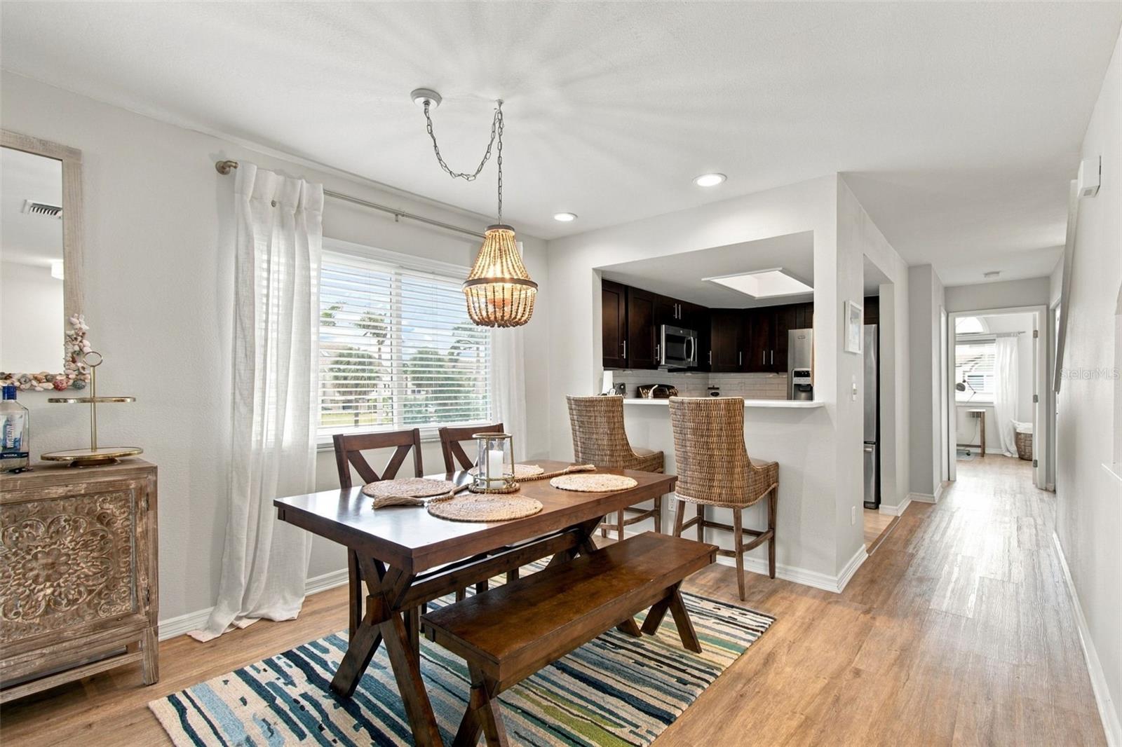 405 MADEIRA CIR — photo 14