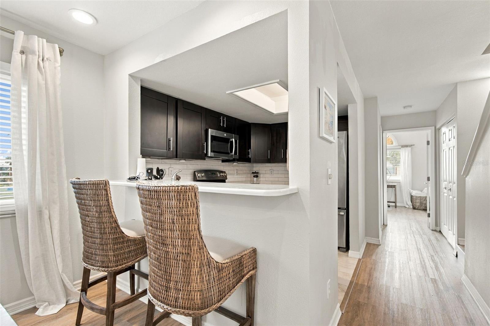 405 MADEIRA CIR — photo 15