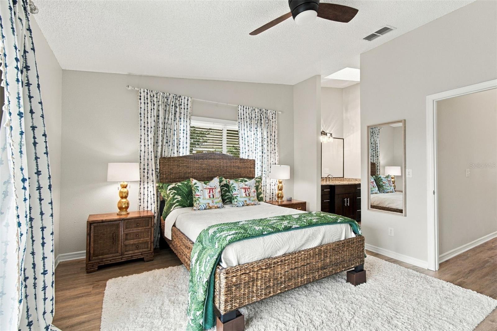 405 MADEIRA CIR — photo 30