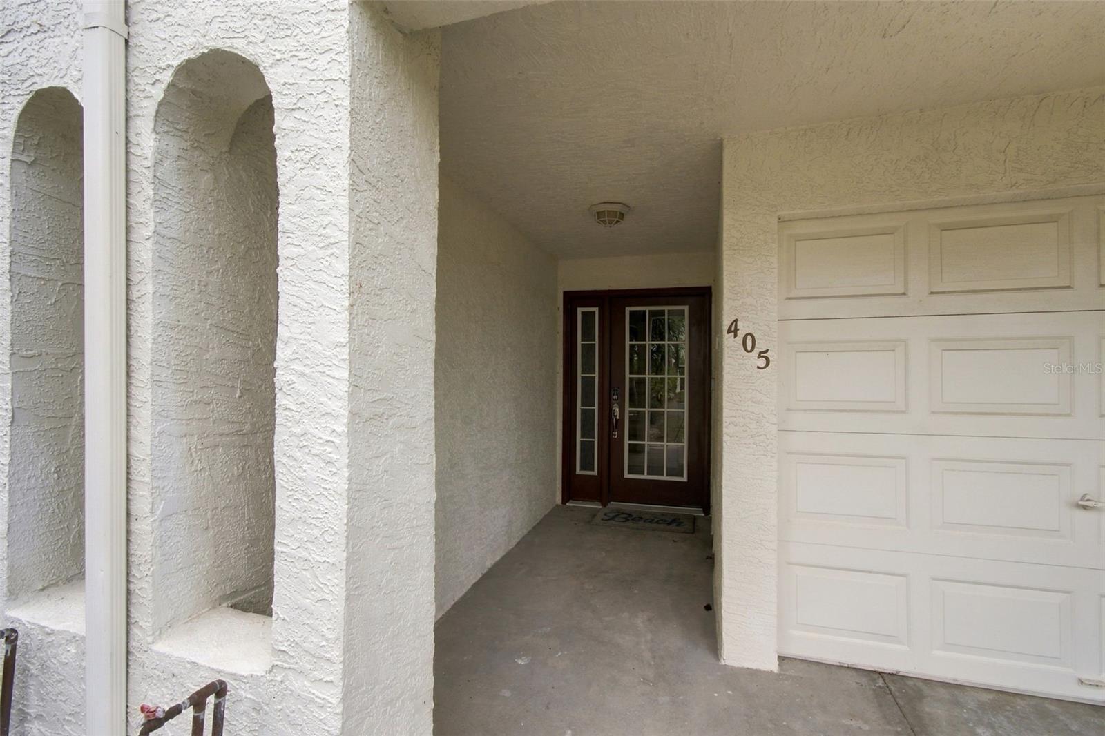 405 MADEIRA CIR — photo 2