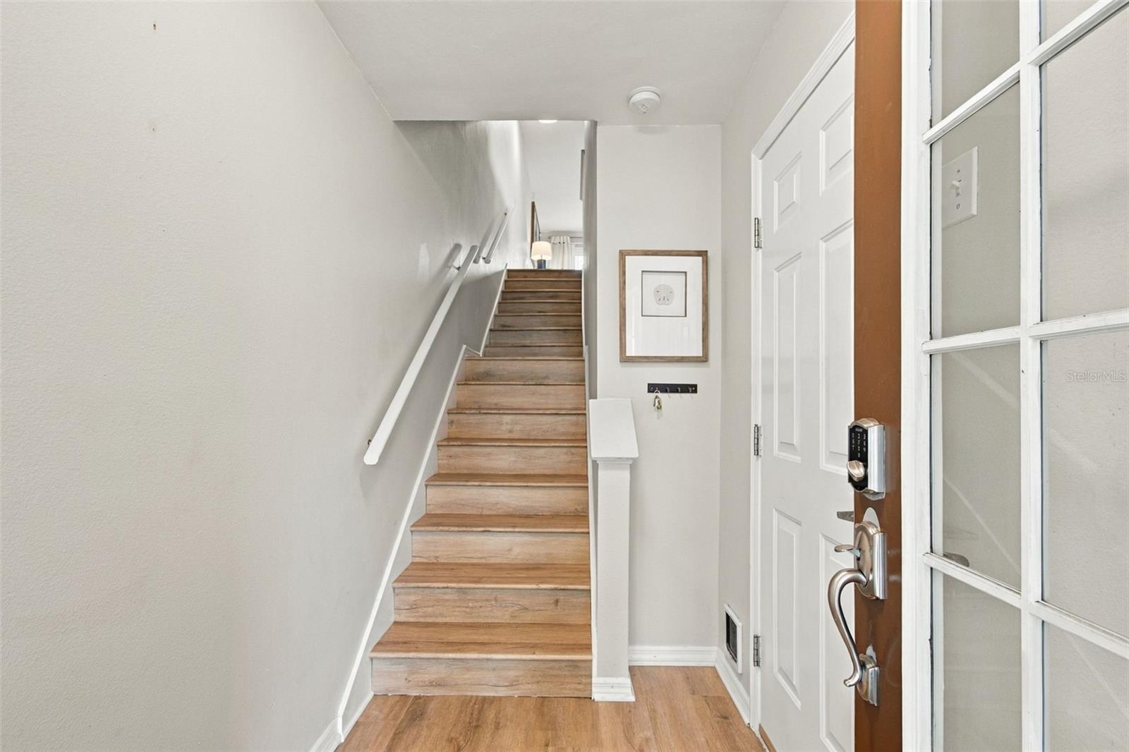 405 MADEIRA CIR — photo 4