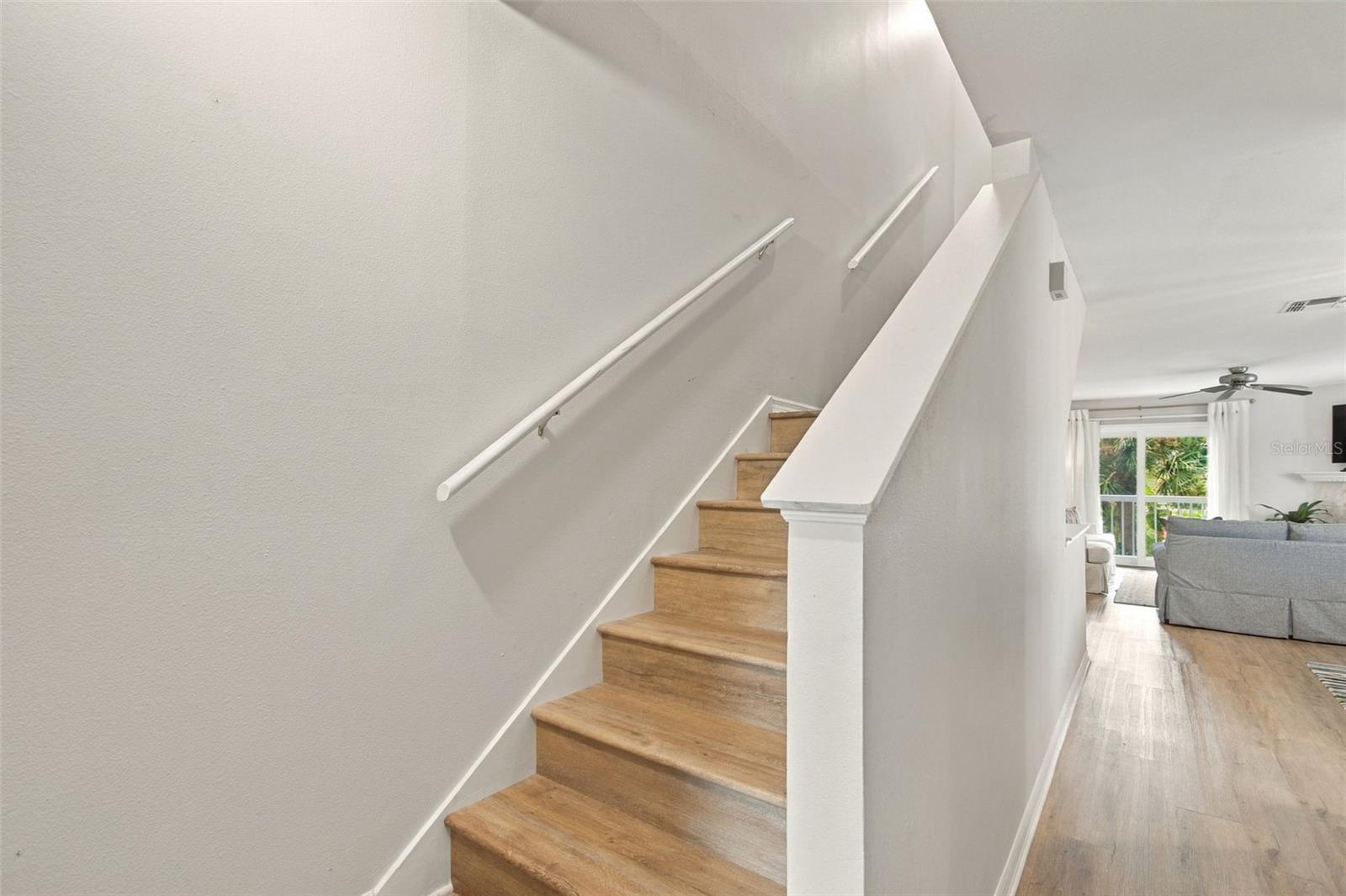 405 MADEIRA CIR — photo 25