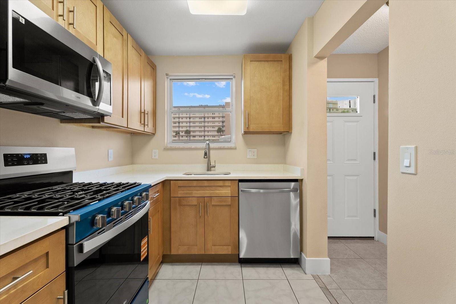 5925 SHORE BLVD S #105 — photo 20