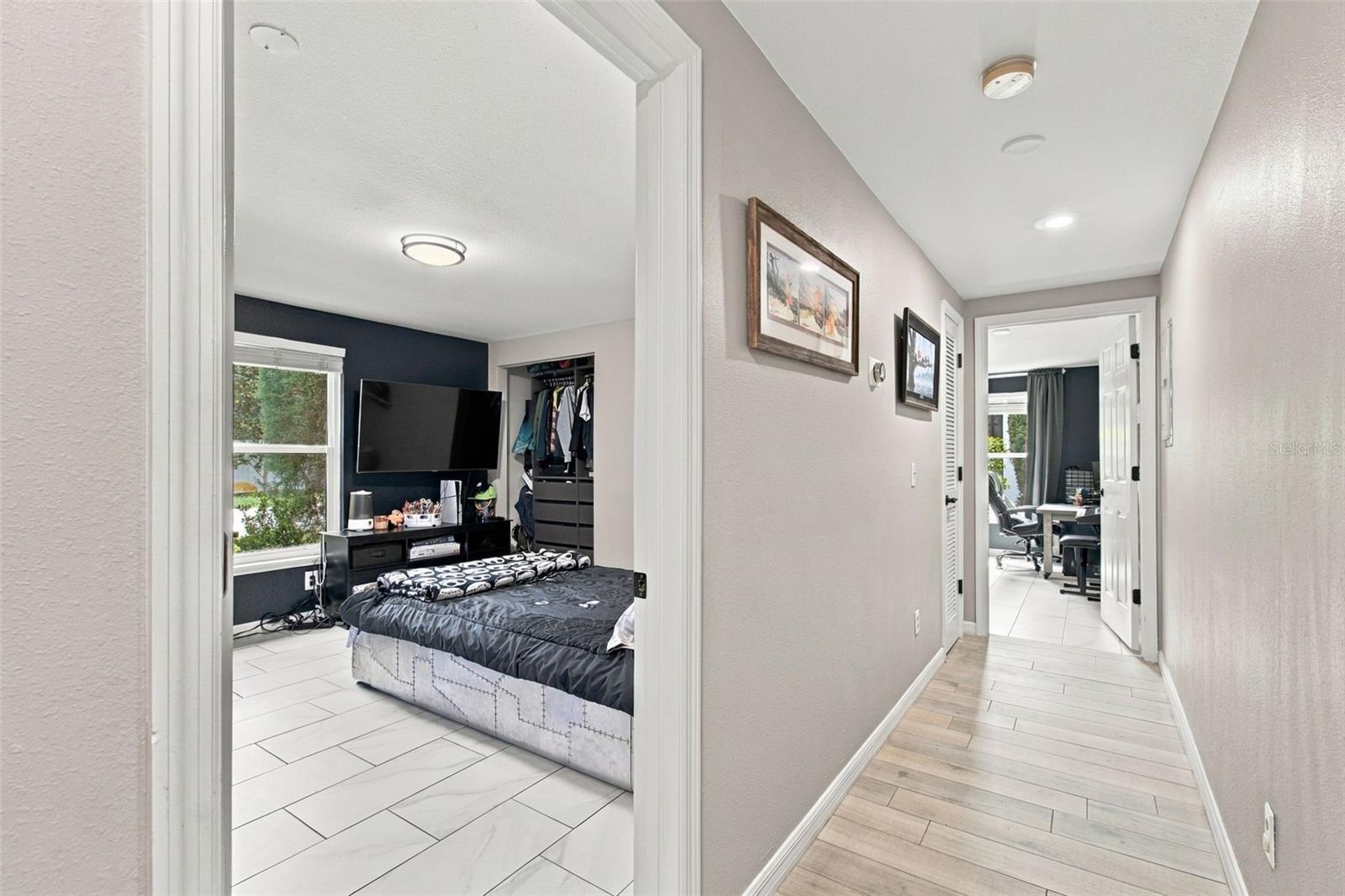 19902 GUNN HWY — photo 37