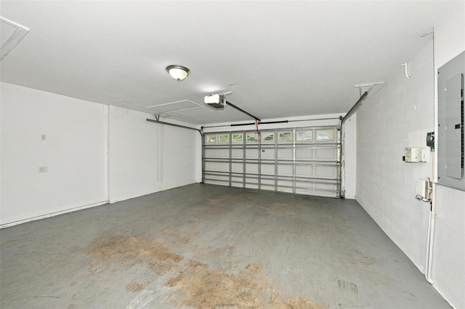 8608 BUTTONBUSH CT — photo 36