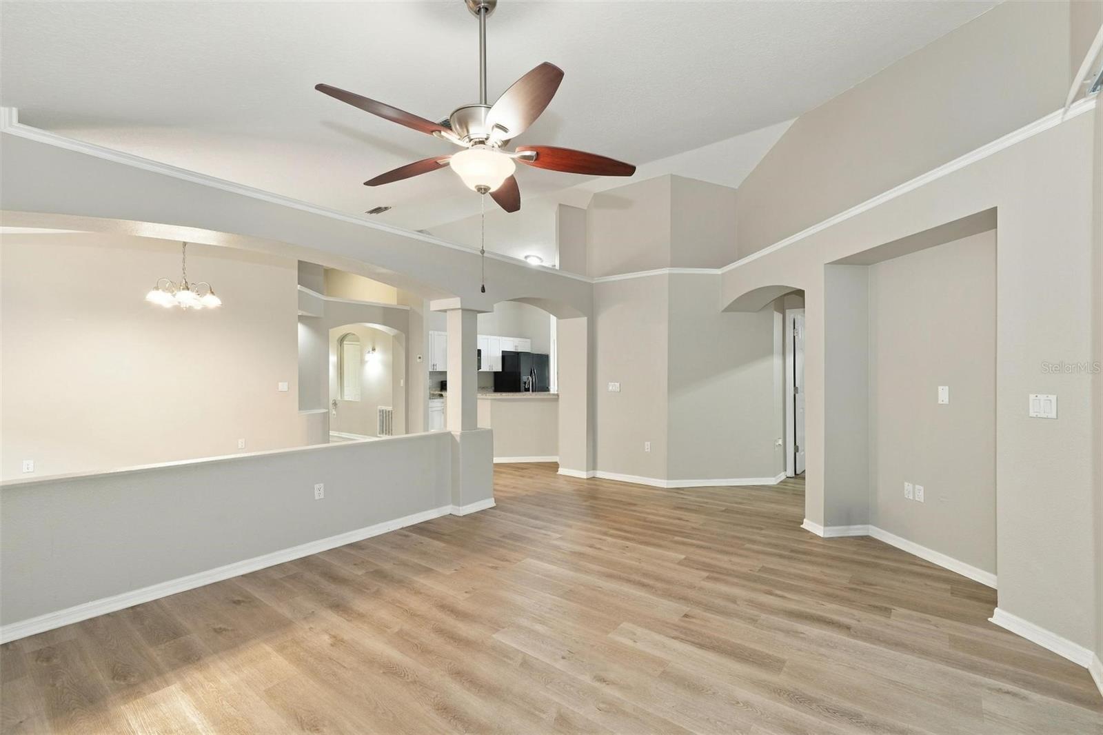 8608 BUTTONBUSH CT — photo 8