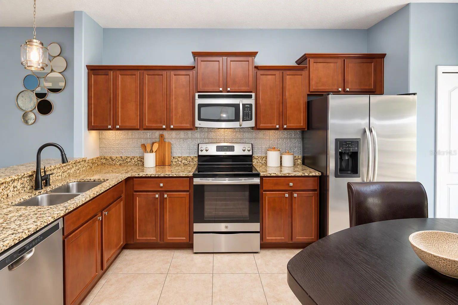 2709 LANTERN HILL AVE — photo 5