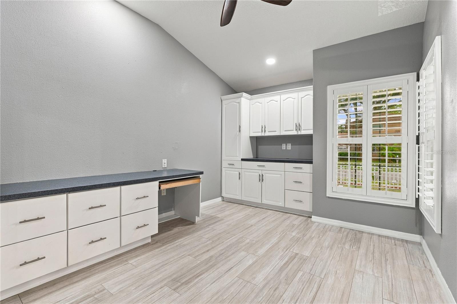 155 LAKE SHORE DR E — photo 17