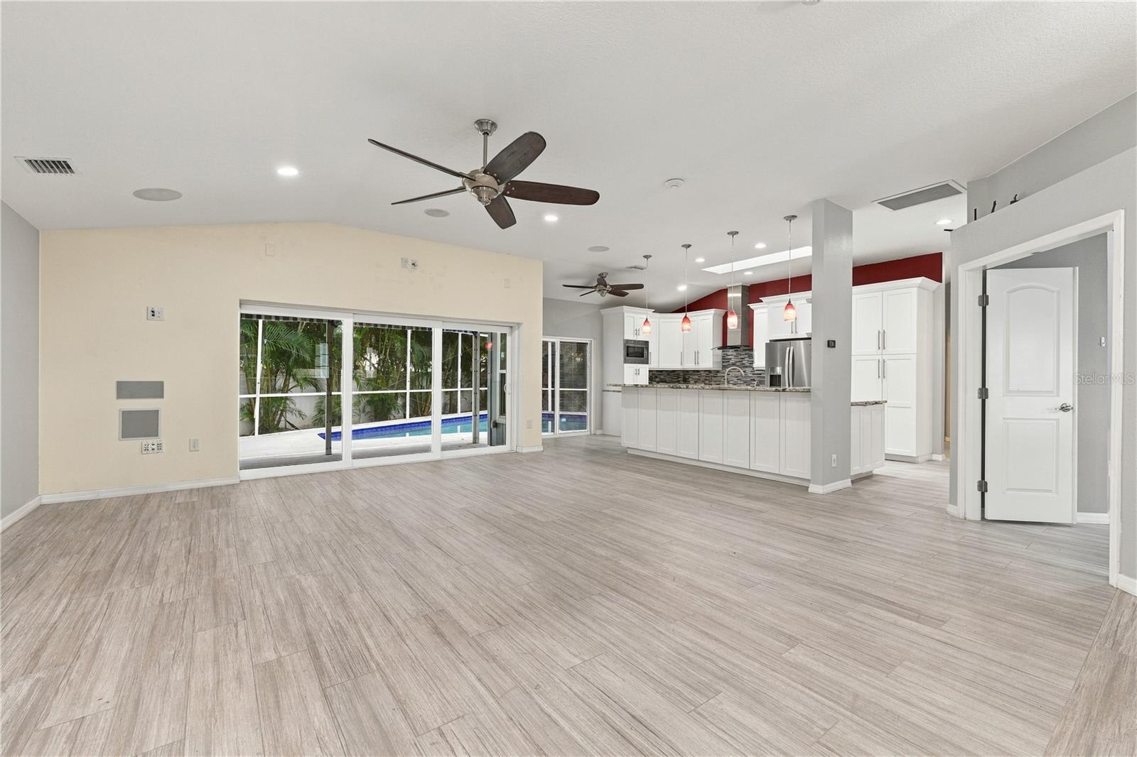 155 LAKE SHORE DR E — photo 5
