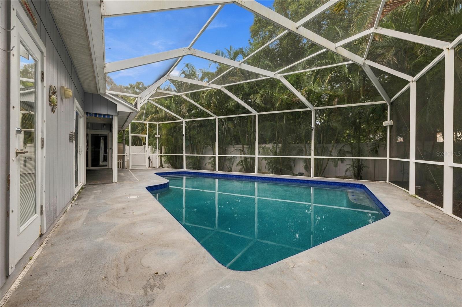 155 LAKE SHORE DR E — photo 22