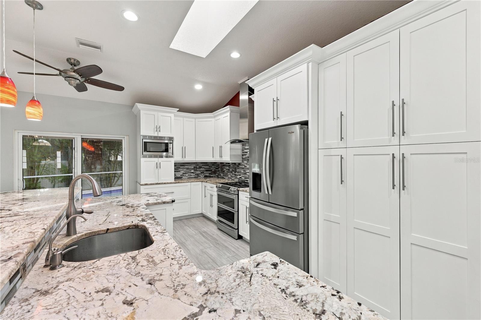 155 LAKE SHORE DR E — photo 9