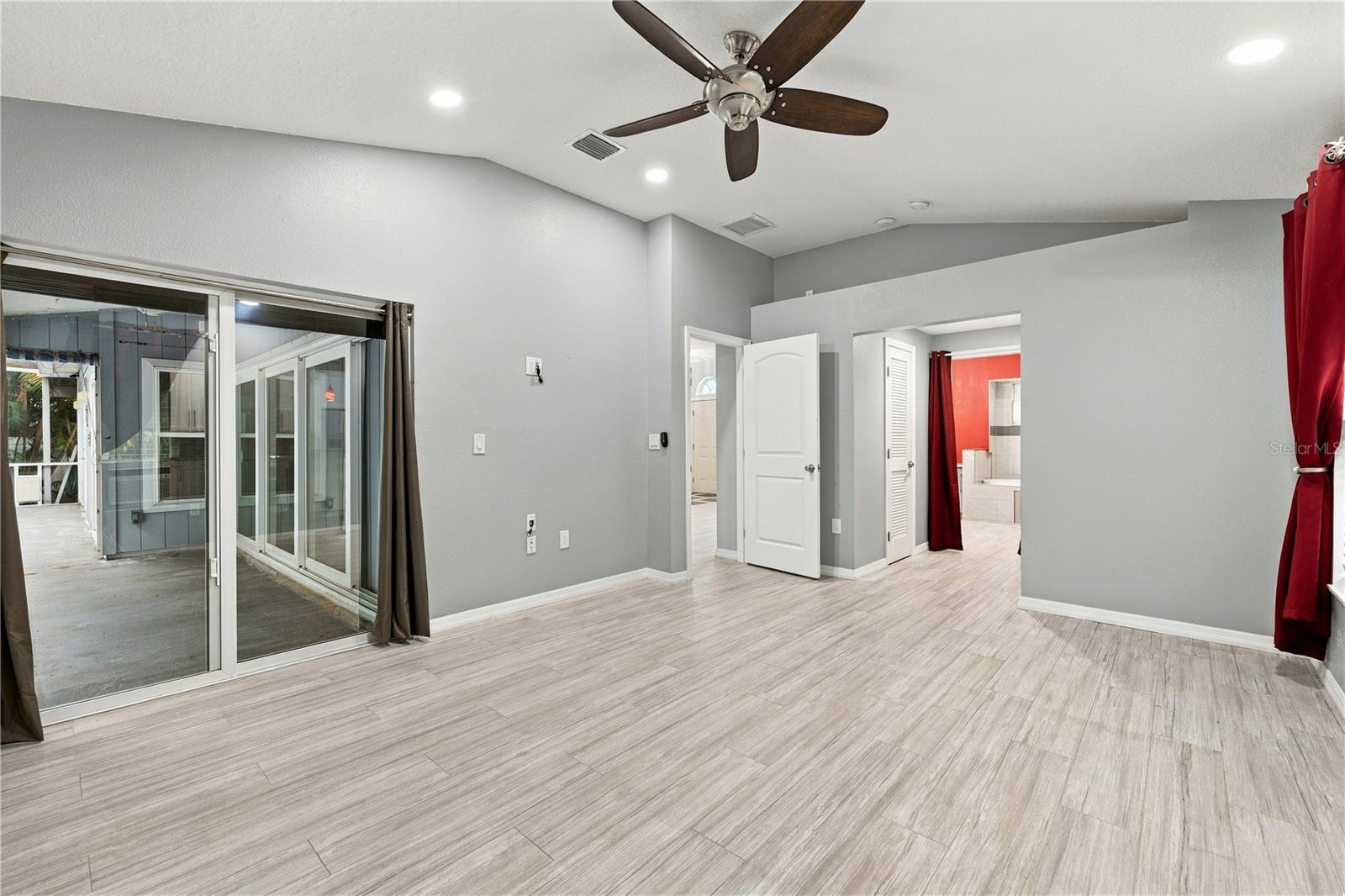 155 LAKE SHORE DR E — photo 14