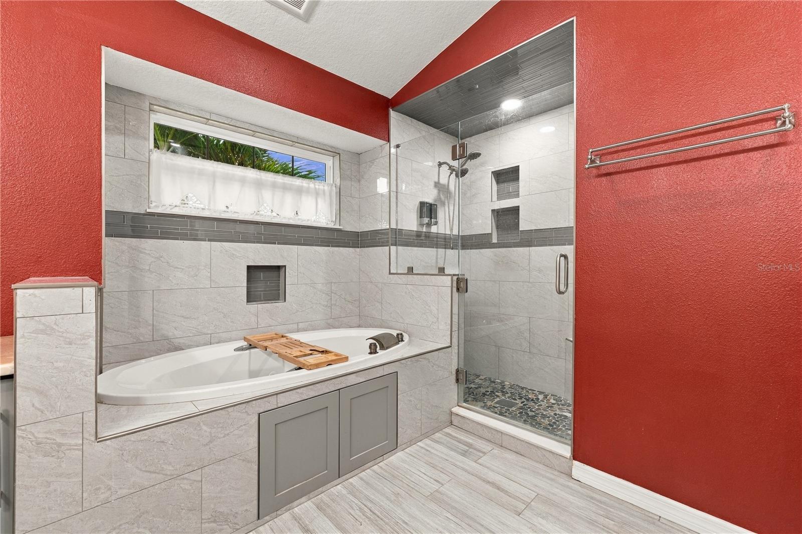 155 LAKE SHORE DR E — photo 16