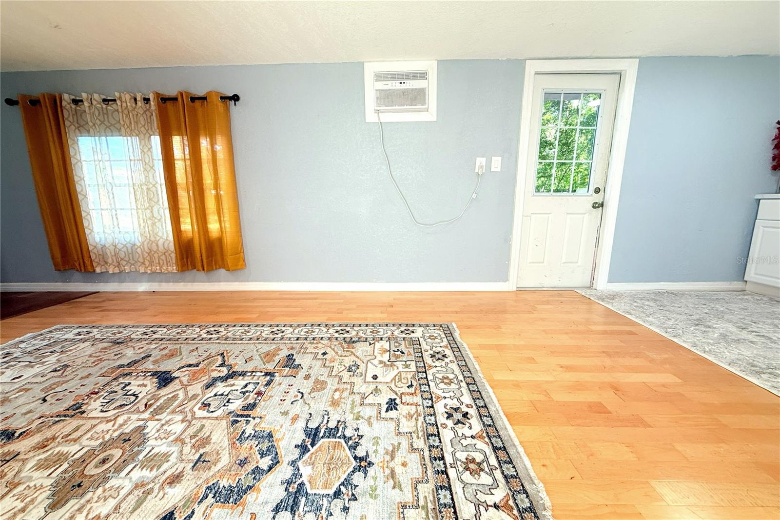 6905 AZLEE AVE — photo 17