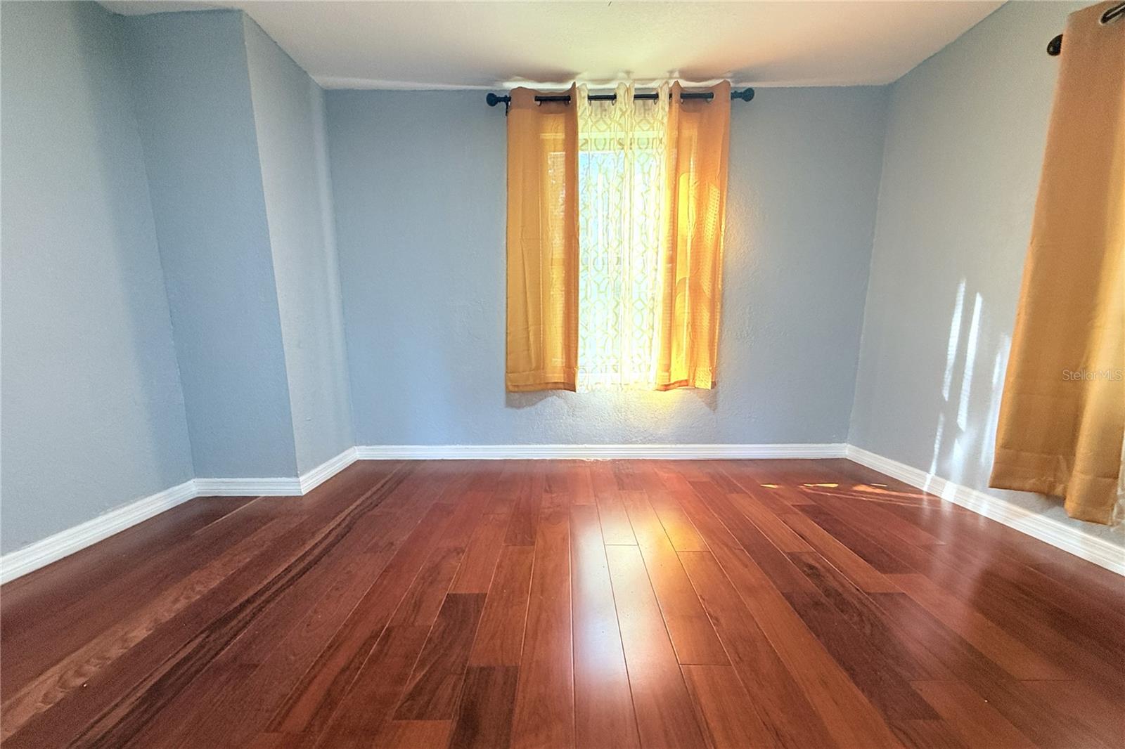6905 AZLEE AVE — photo 25