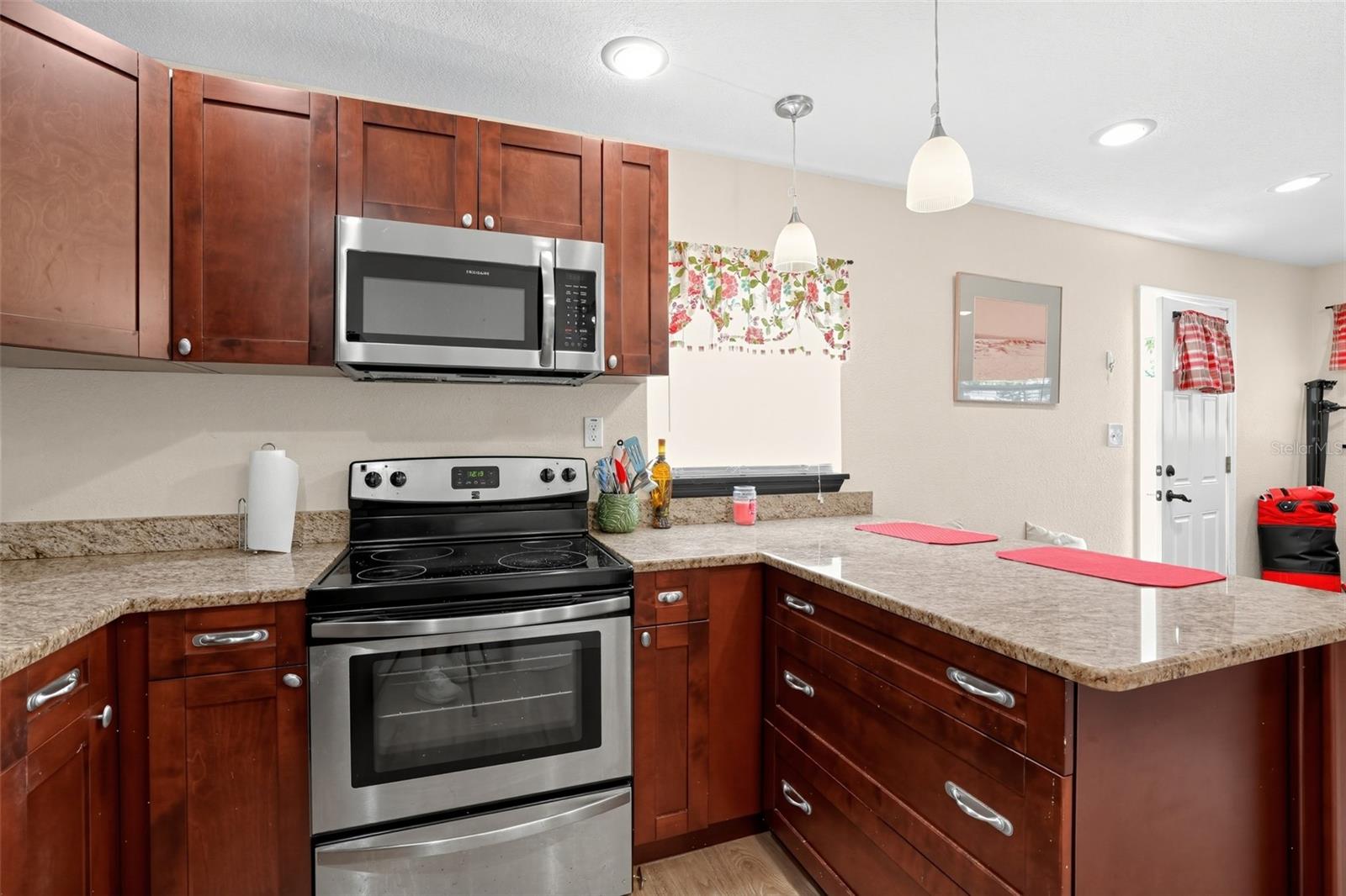 9124 FLINT ST — photo 16