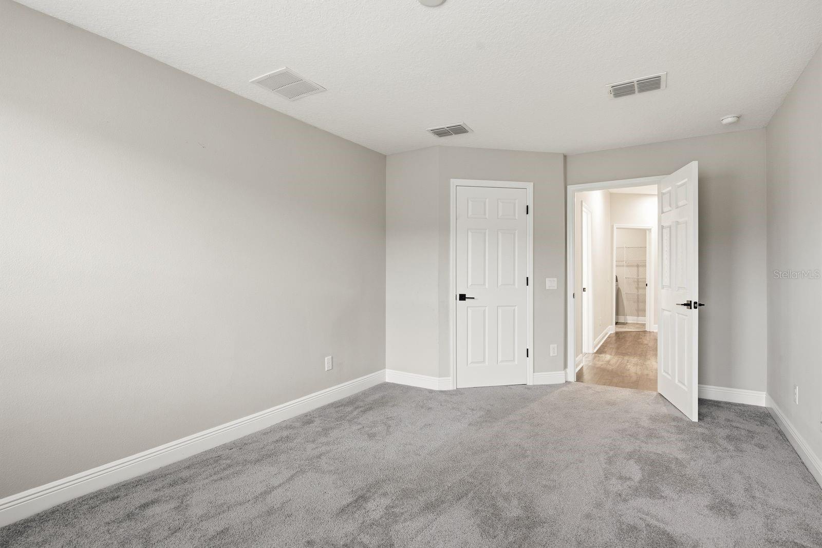 2432 FOGGY CREEK CIR — photo 32