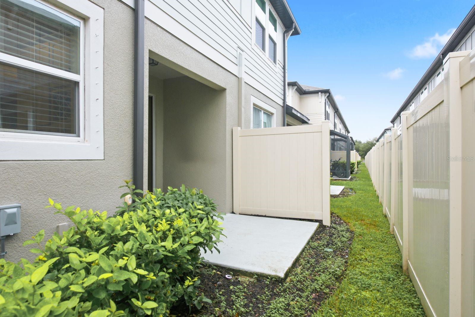 2432 FOGGY CREEK CIR — photo 36
