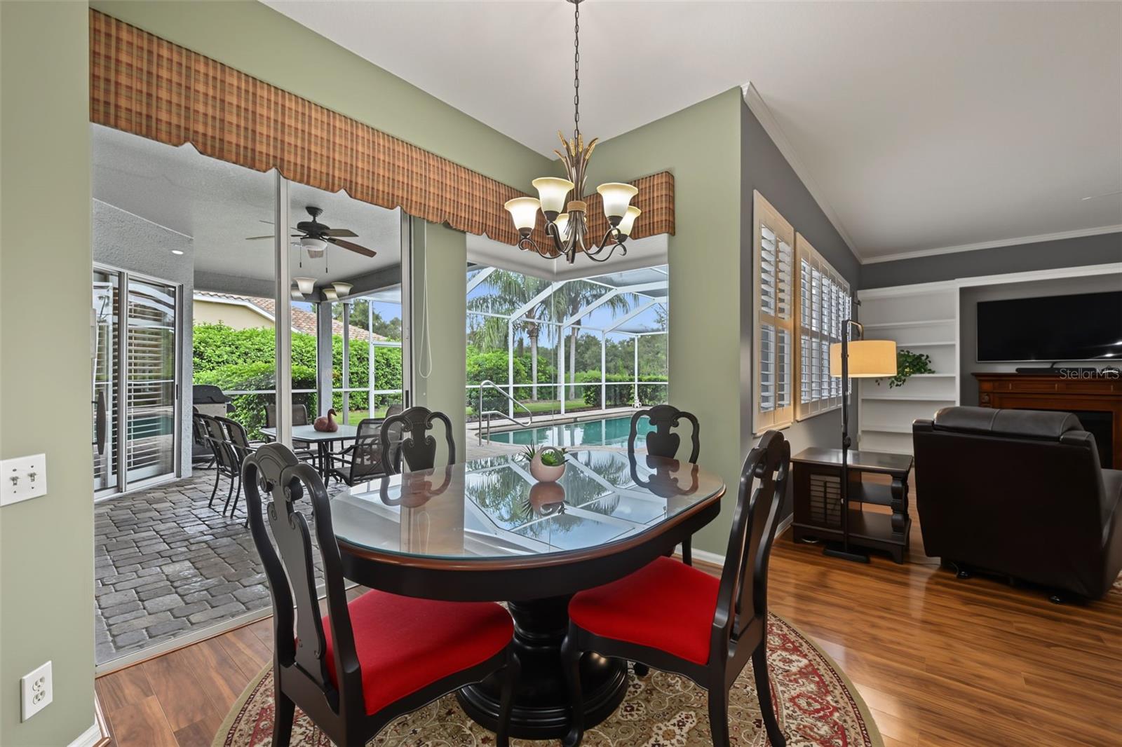 1028 HAGEN DR — photo 10