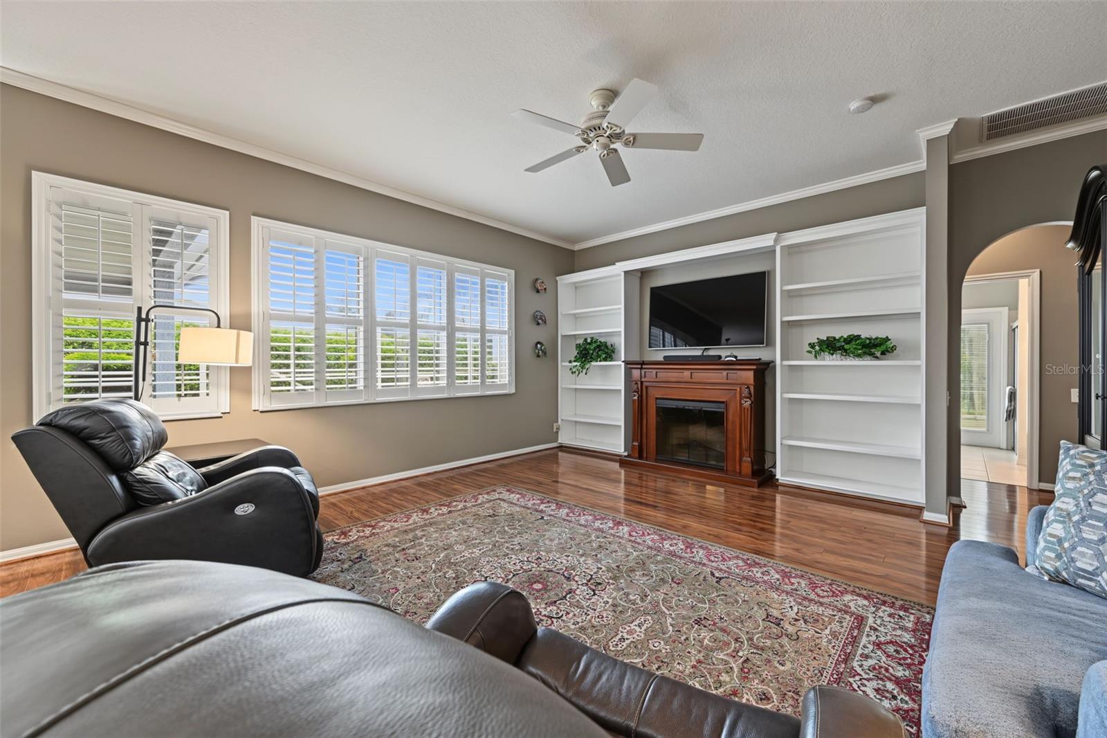 1028 HAGEN DR — photo 15