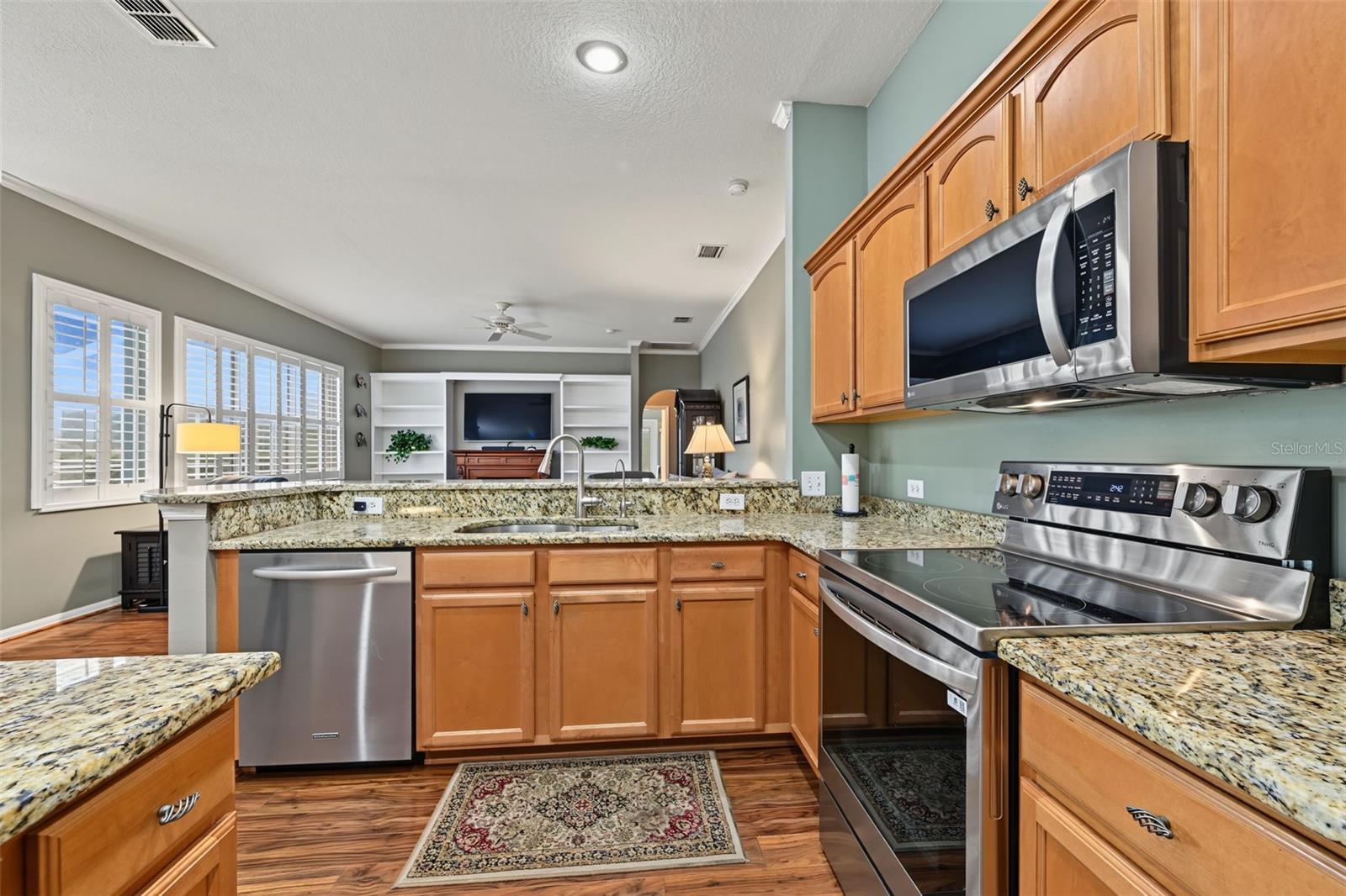1028 HAGEN DR — photo 11
