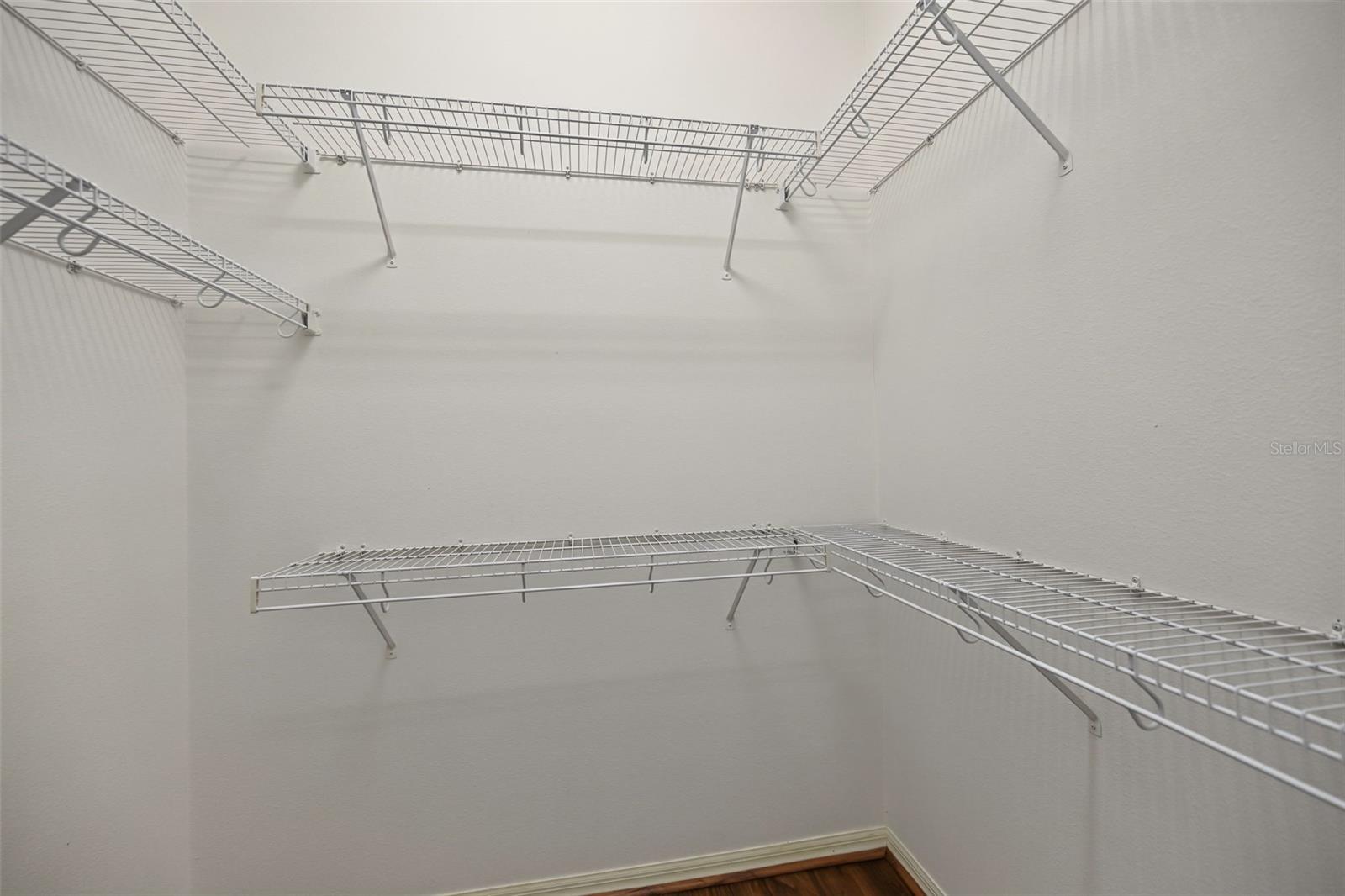1028 HAGEN DR — photo 20