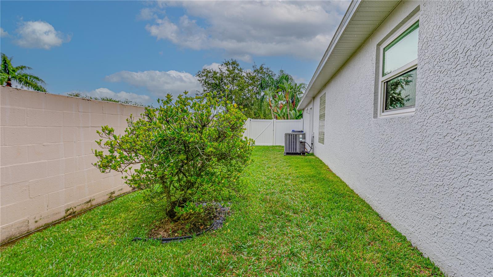 366 RAINFOREST CT — photo 61