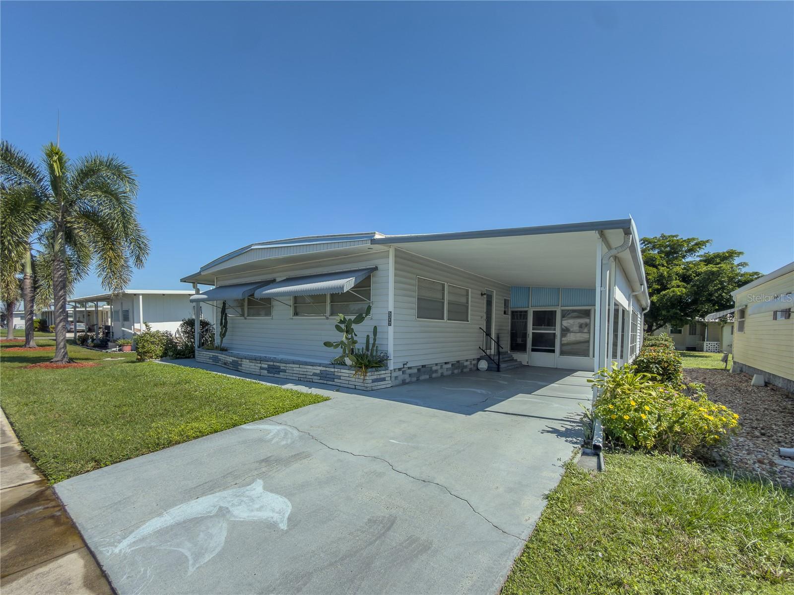 5317 CHATEAU LN — photo 2