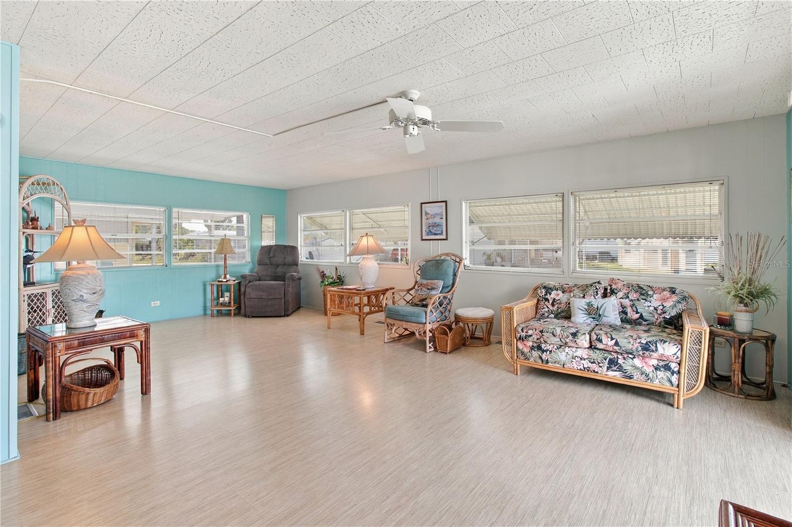5317 CHATEAU LN — photo 10
