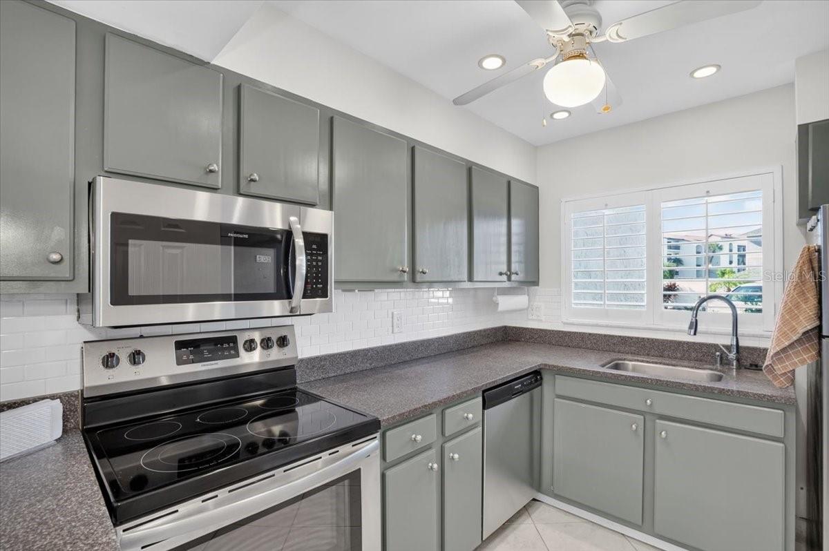 1614 STICKNEY POINT RD #1614-1 — photo 4