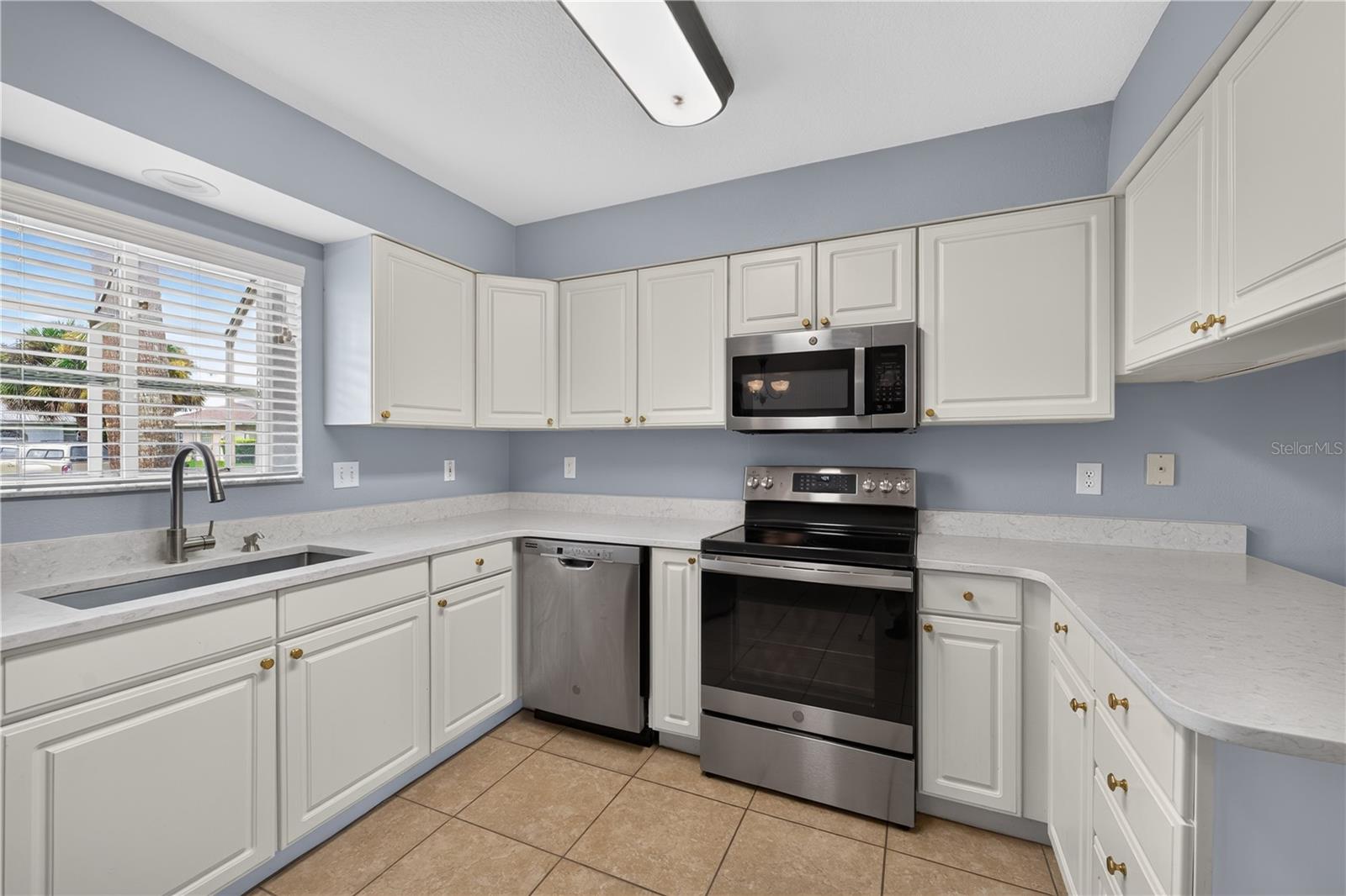 11048 MOSHIE LN — photo 24